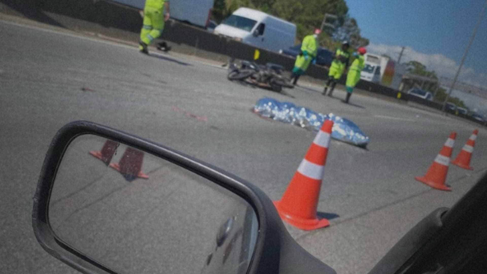 Motociclista morre em grave acidente na BR-101, na Grande Florianópolis