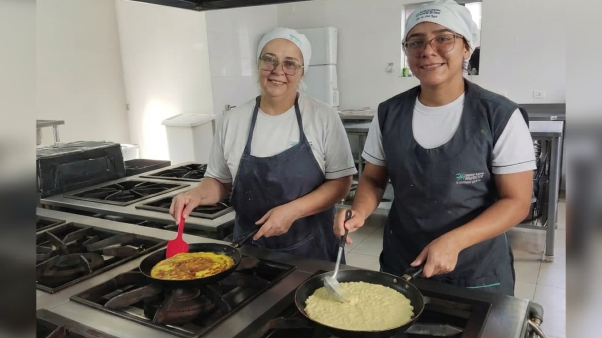 Cozinheira venezuelana leva sabor de casa para hospital e acolhe pacientes em SC