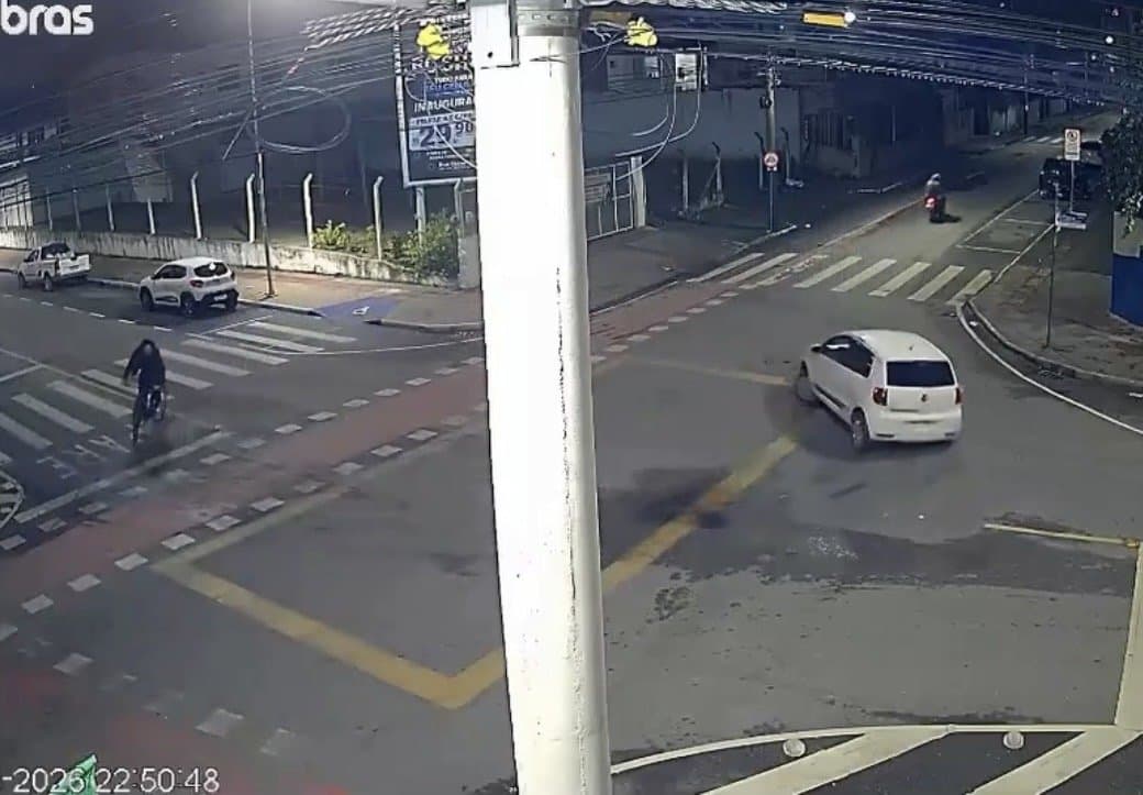 “Cavalo sem p4l”: motorista tenta chamar atenção com manobra perigosa em famosa avenida de Balneário Camboriú