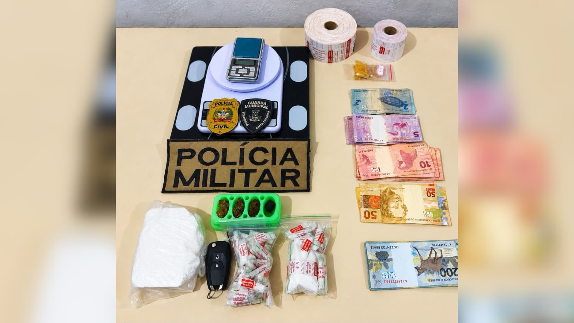 Operação conjunta prende suspeito e apreende quase meio quilo de cocaína em Itapema e Porto Belo
