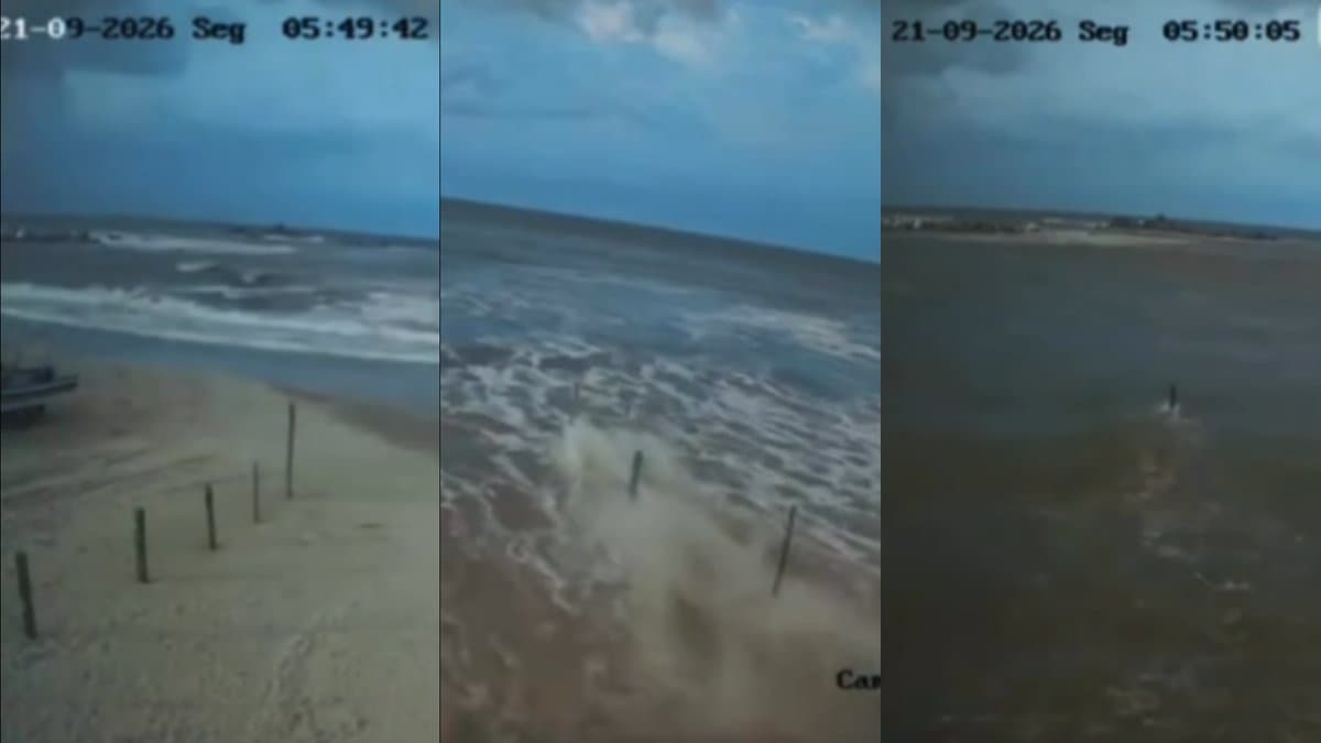 Sequência de imagens de câmera de segurança mostra o mar cobrindo a Praia do Cardoso, no Farol de Santa Marta, em Laguna