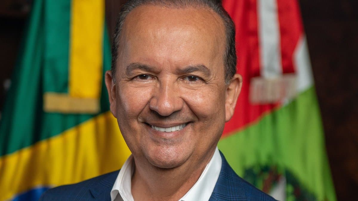 URGENTE: Jorginho Mello dá uma surra nos adversários e é reeleito governador de Santa Catarina