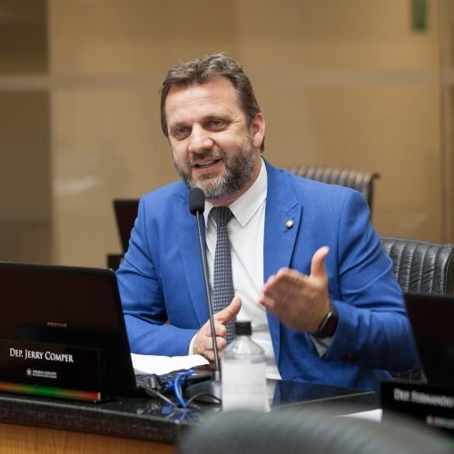 Foto oficial de Jerry Comper